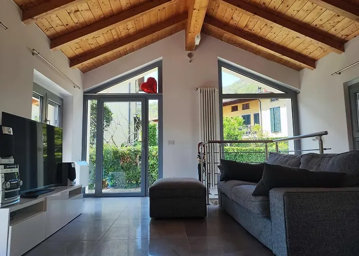 Villa Olia House *